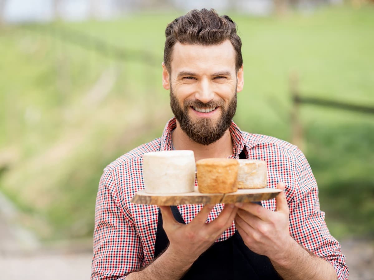 Kontakt aufnehmen – Landwirt.ai erreichen per WhatsApp, E-Mail oder Telefon